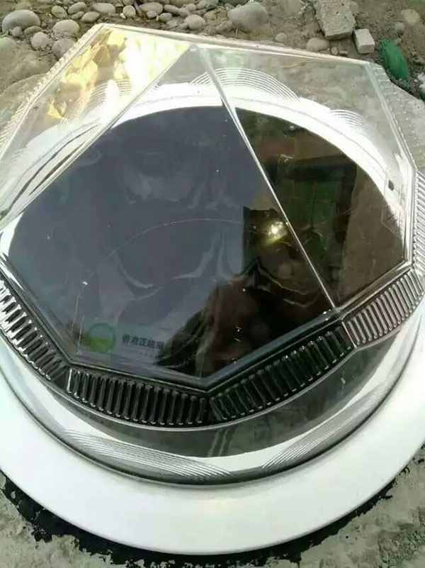 近看钻石形采光罩 近看钻石形采光罩